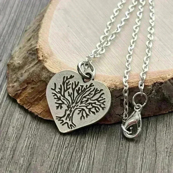 Tree of life heart necklace silver hippy jewelry for women - Picture 7 of 10